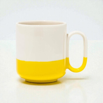 Modern Dip Sarı Kupa