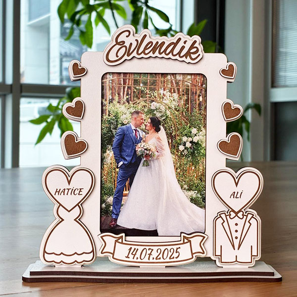 Ahşap Evlilik Temalı Çerçeve - Görsel 1