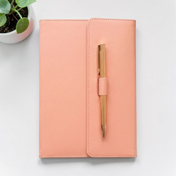 Lizy Kapaklı & Kalemli Not Defteri Soft Pembe görsel