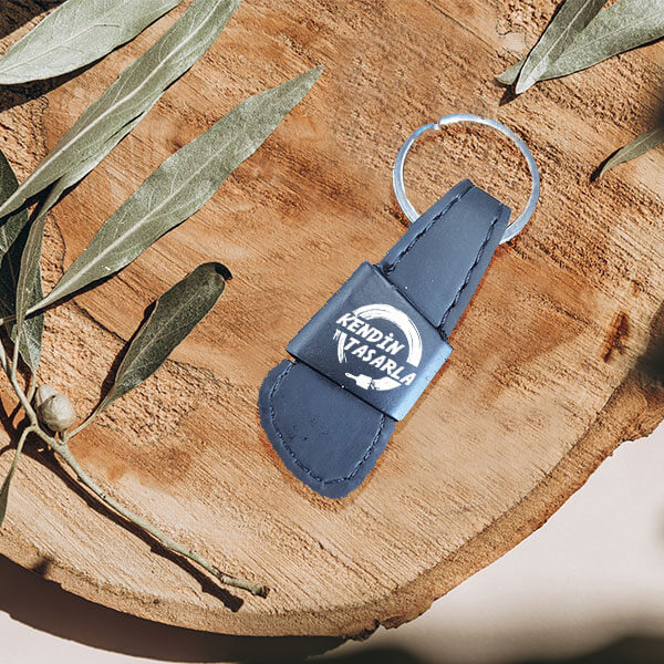 Siyah Terlik Şekilli Deri Anahtarlık - Görsel 1