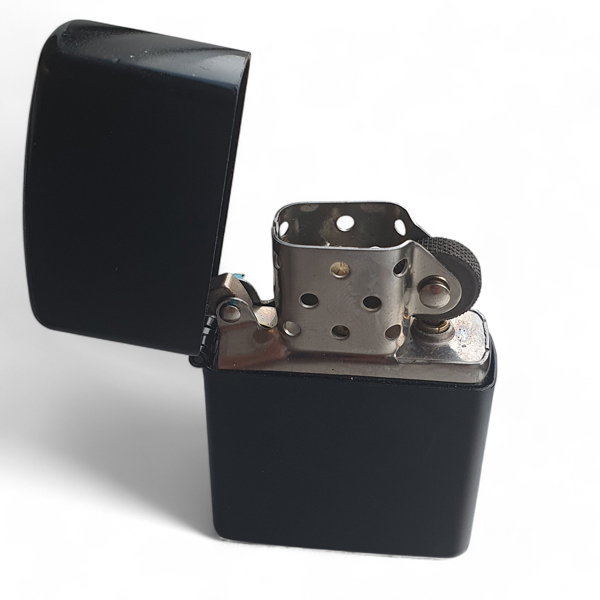 Kişiye Özel Benzinli Siyah Metal Çakmak - Benzinli - Görsel 2