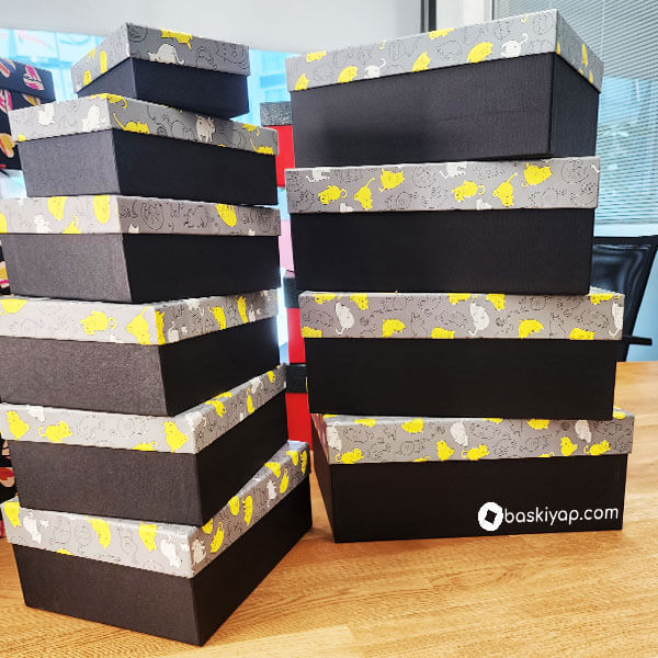 Kedi Desenli Hediye Kutusu görsel