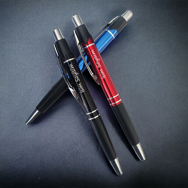 Kişiye Özel Silikon Detaylı Lazer Kazıma Tükenmez Kalem görsel