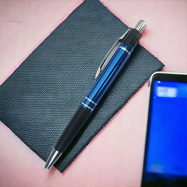 Kişiye Özel Silikon Detaylı Lazer Kazıma Tükenmez Kalem görsel