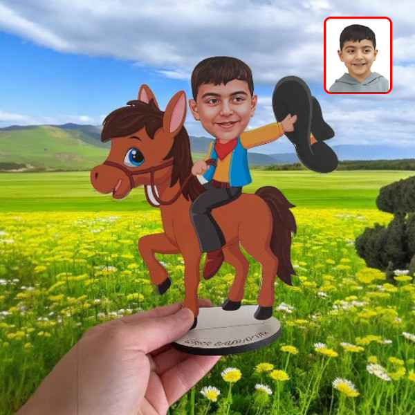 Ata Binen Erkek Çocuk Karikatür Biblo