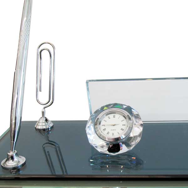 Mavi Yeşil Kristal Masa İsimliği