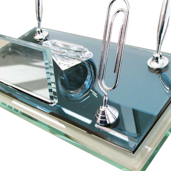 Mavi Yeşil Kristal Masa İsimliği