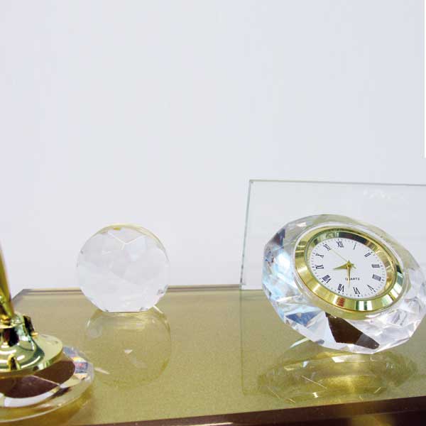 Altın Kristal Masa İsimliği