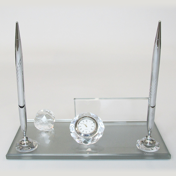 Kristal Gümüş Çift Kalemli Saatli Masa İsimliği