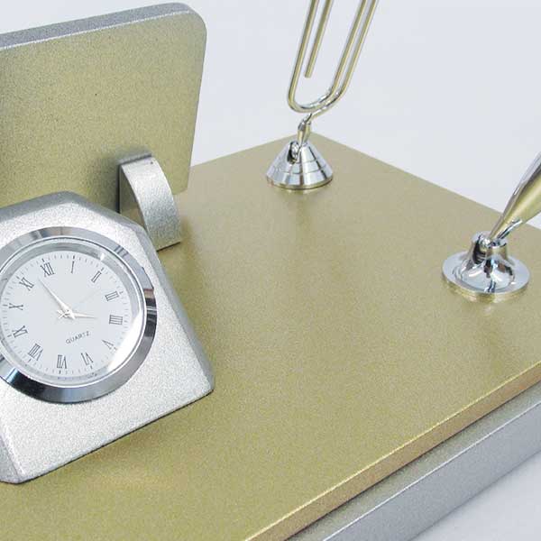 Gümüş Gold Not Tutacaklı Ahşap Masa İsimliği