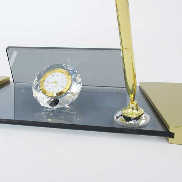 Kristal Altın Ahşap Masa İsimliği