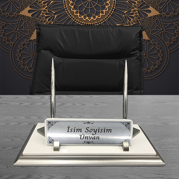 Gümüş Beyaz Masa İsimliği