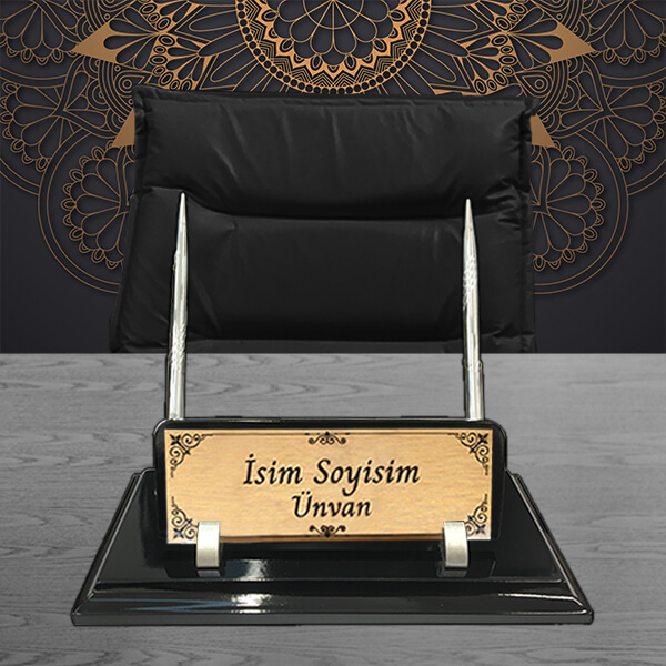 Kalemli Ahşap Masa İsimliği 2080 Siyah görsel