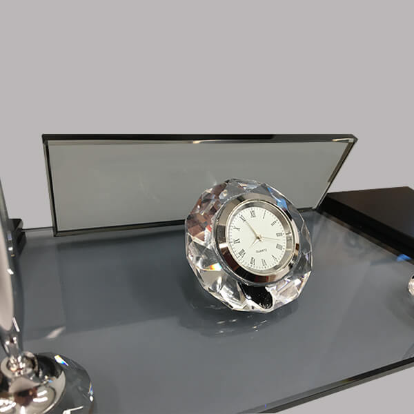 Kristal Siyah Ahşap Masa İsimliği