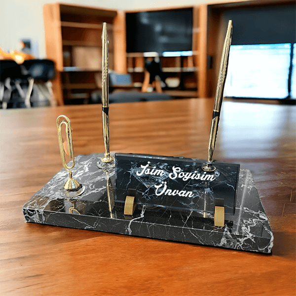 Siyah Mermer Masa İsimliği
