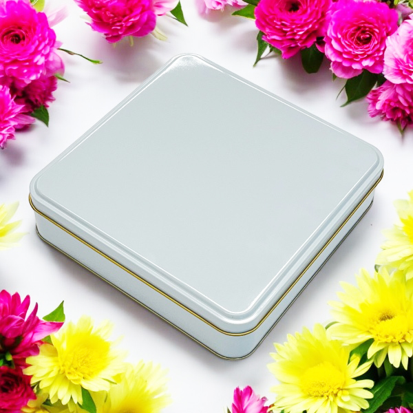 Baskılı Hediye Teneke Kutu 192X192X45 Mm