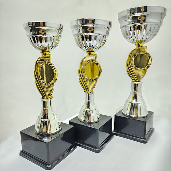 Kişiye Özel Baskılı Ve Yazılı Ödül Kupası