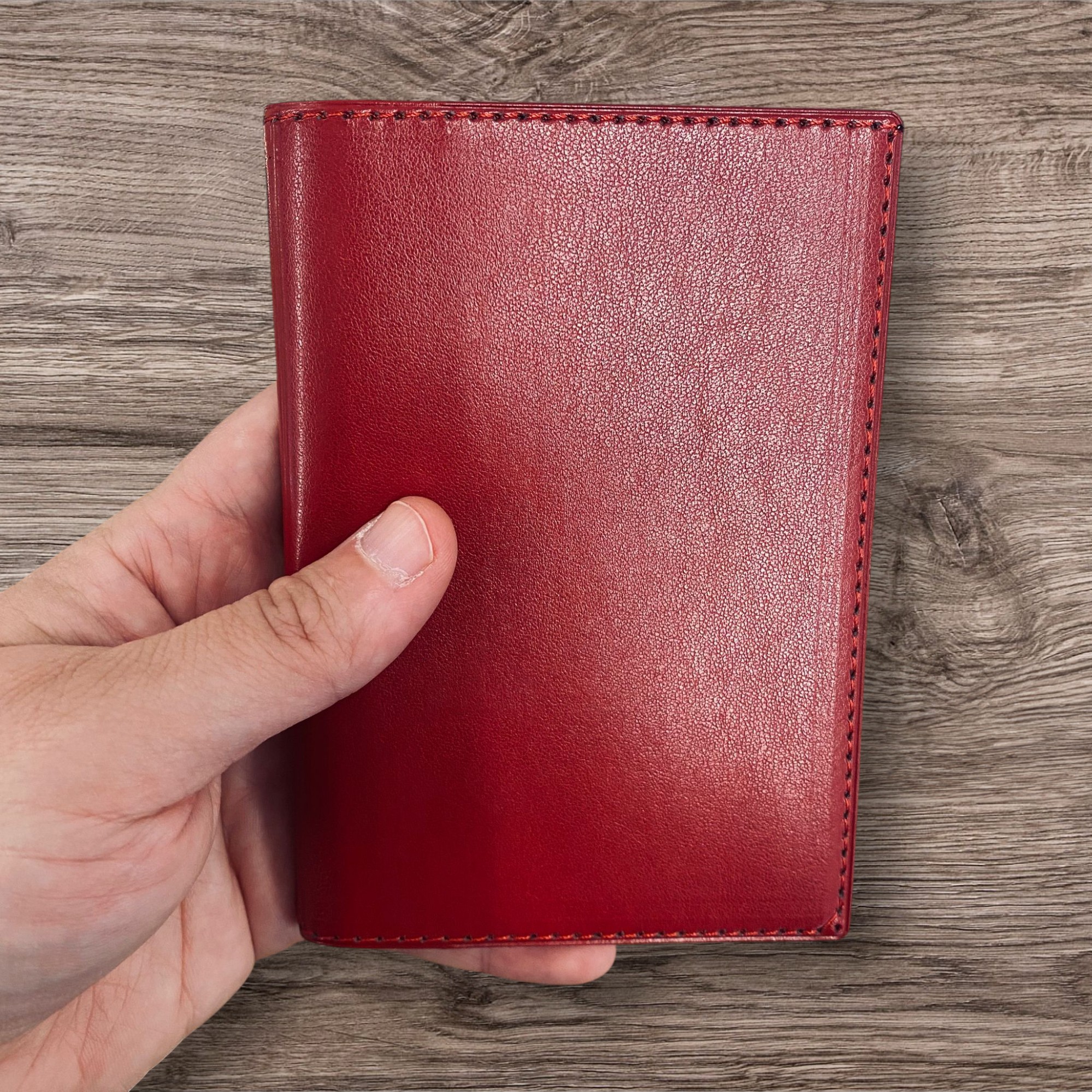 Kişiye Özel Termo Deri Kırmızı Pasaport Kılıfı - Görsel 4