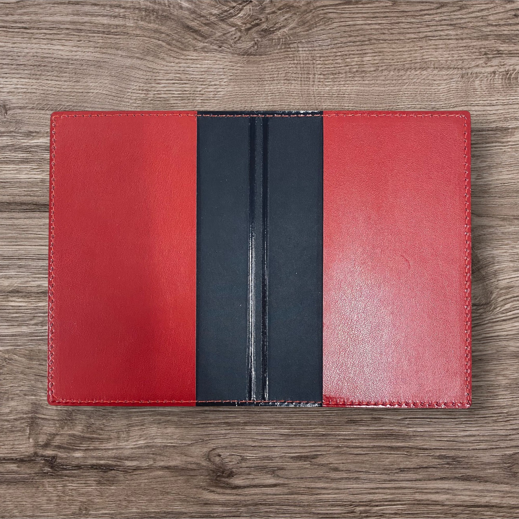 Kişiye Özel Termo Deri Kırmızı Pasaport Kılıfı - Görsel 3