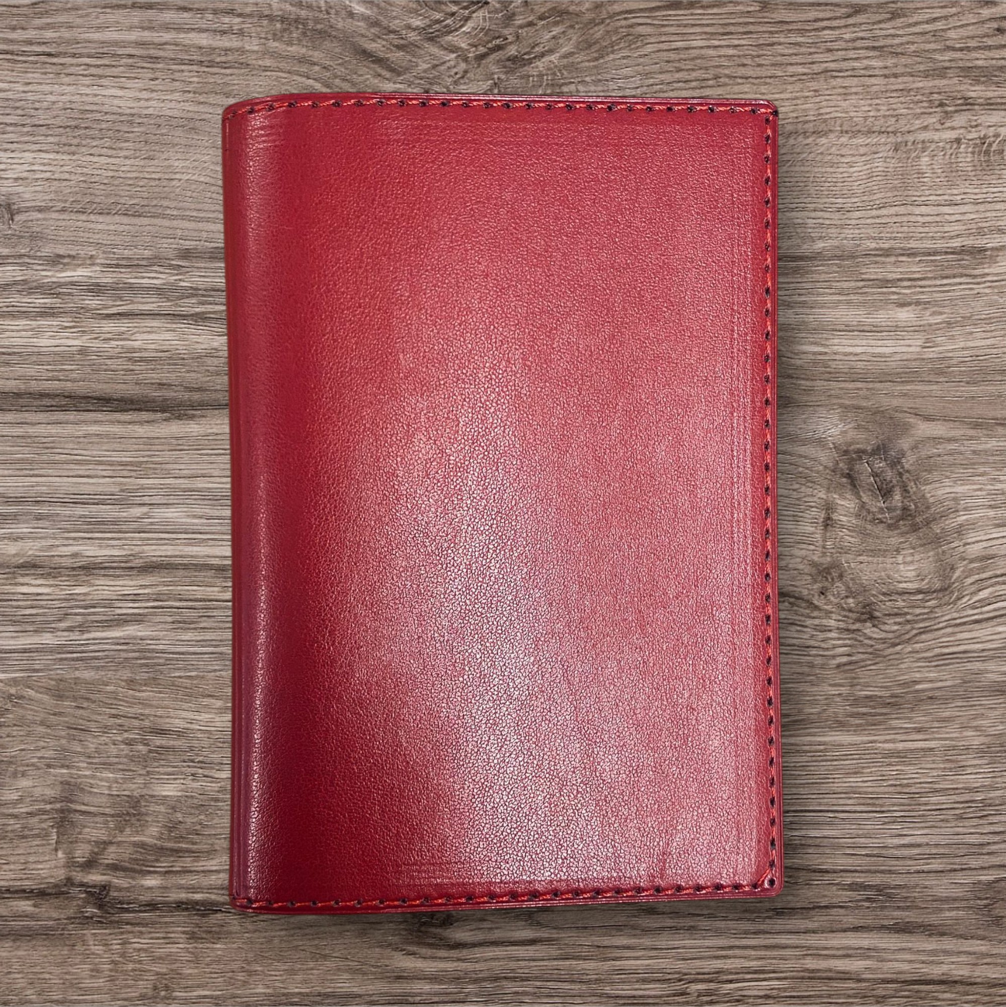 Kişiye Özel Termo Deri Kırmızı Pasaport Kılıfı - Görsel 2