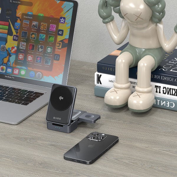 S-Link Sw-Cwf116 Siyah Telefon Kulaklık Akıllı Saat 15W 3 İn 1 Magsafe Qi2 Kablosuz Şarj Cihazı görsel