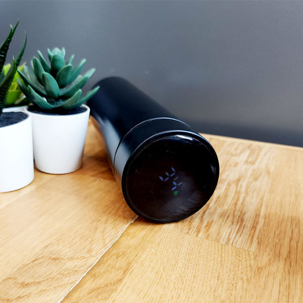Kişiye Özel Dijital Göstergeli Süzgeçli Siyah Termos