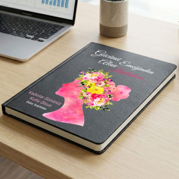 Kadınlar Gününe Özel 2026 Ajanda online tasarla