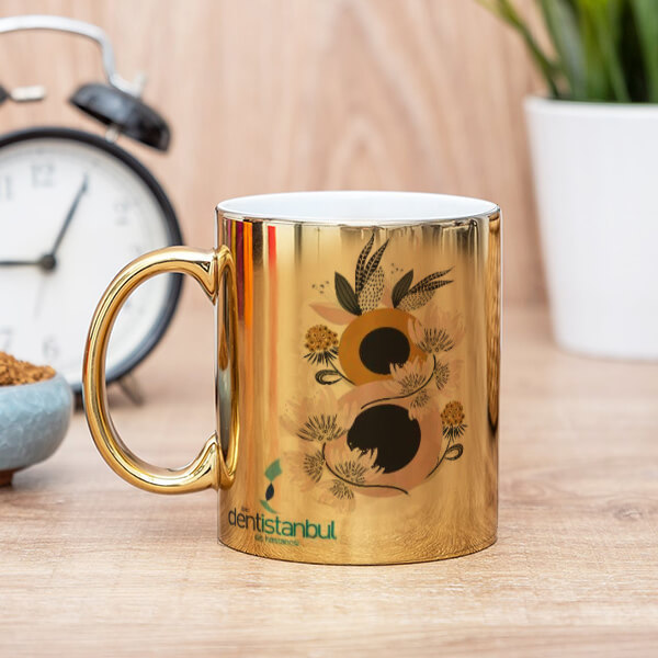 8 Mart Gold Kupa Bardak online tasarla