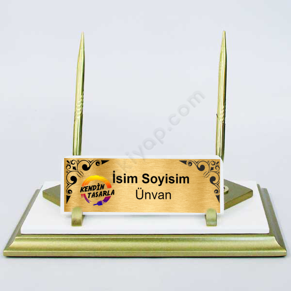Beyaz Gold Üçgen Desenli Masa İsimliği online tasarla