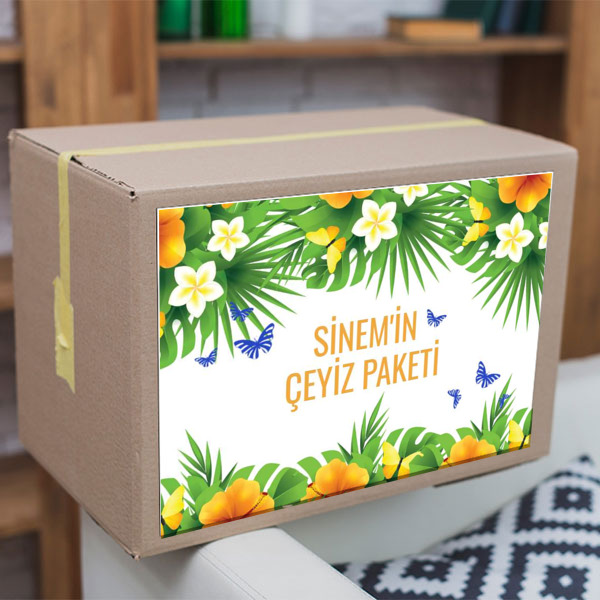 Beyaz Turuncu Çiçekli Etiket online tasarla