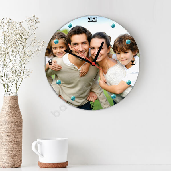 Kişiye Özel Daire Şeklinde Ahşap Duvar Saati online tasarla