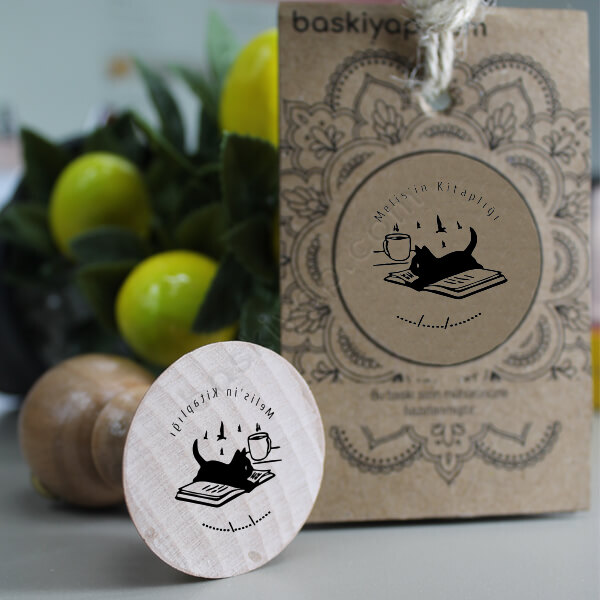 Kitaplık Kaşe Kedili online tasarla