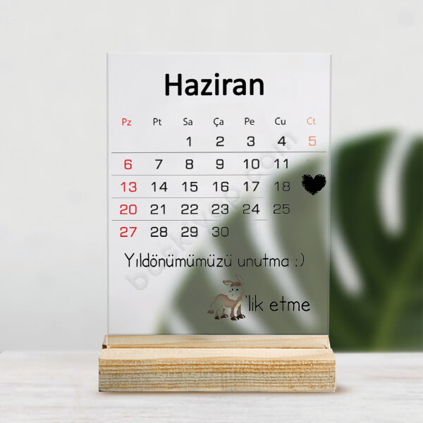 Komik Yıldönümüne Özel Tarihli Pleksi Masaüstü Stand online tasarla