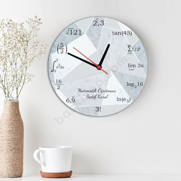 Matematik Öğretmeni Temalı Ahşap Daire Duvar Saati 2 online tasarla