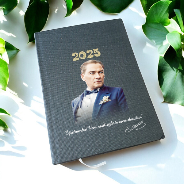 Öğretmenler Gününe Özel Atatürk Tasarımlı Ajanda online tasarla