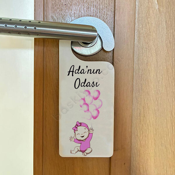 Pembe Kişiye Özel Kapı Askısı online tasarla