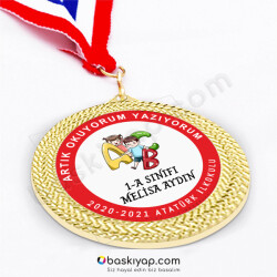 1. Sınıf Okuyorum Yazıyorum Madalyası online tasarla