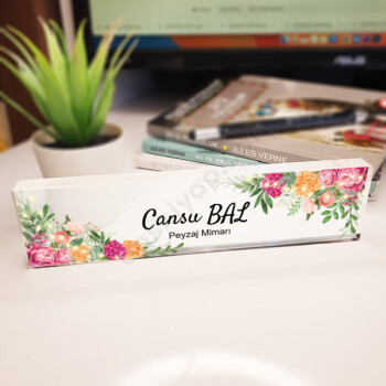 Çiçekli Kişiye Özel Akrilik Masa Üstü İsimlik online tasarla