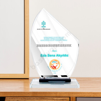Dernek Başkalarına Özel Kristal Plaket online tasarla