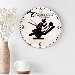 Diş Hekimi Temalı Ahşap Daire Duvar Saati online tasarla