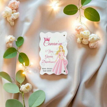 Doğum Günü Tasarımlı İpli Özel Kesim Bulut Davetiye online tasarla