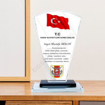 Hizmet Anısına Ekonomik Kristal Plaket online tasarla