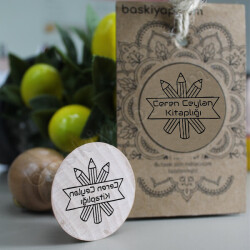 Kalemler Ahşap Saplı Kütüphane Kaşesi online tasarla