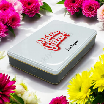 Kişiye Özel Yeni Yıl Tasarımlı Siyah-Beyaz Teneke Kutu online tasarla